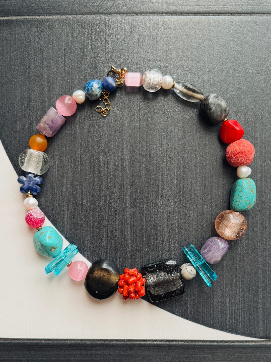 Намисто з корала, аметисту та кварцу